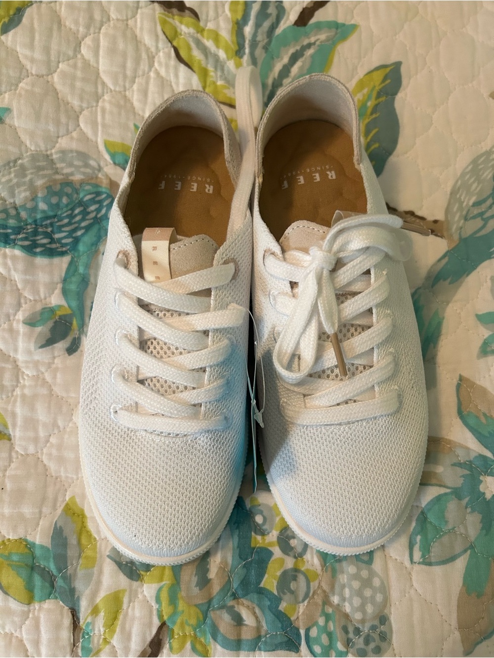 Reef Women's White Lace-Up Sneakers - Picture 2 of 4